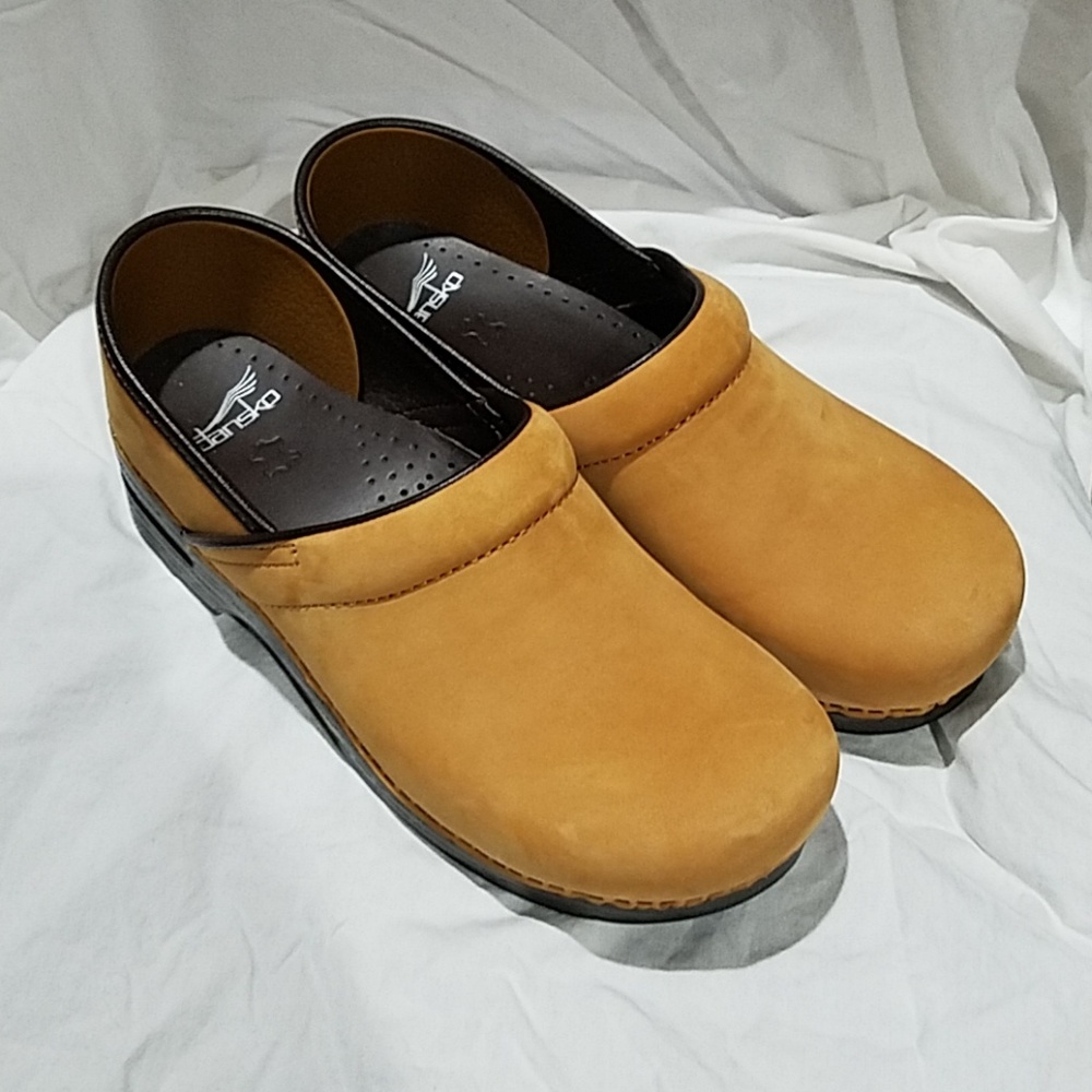 Dansko Clogs - LIKE NEW